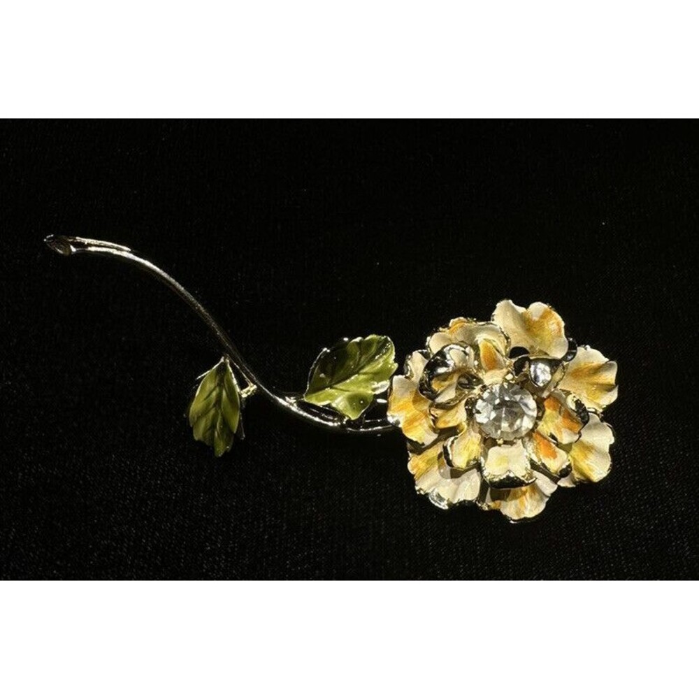 CORO FLOWER ENAMEL FLORAL RINESTONE WHITE YELLOW BROOCH VINTAGE